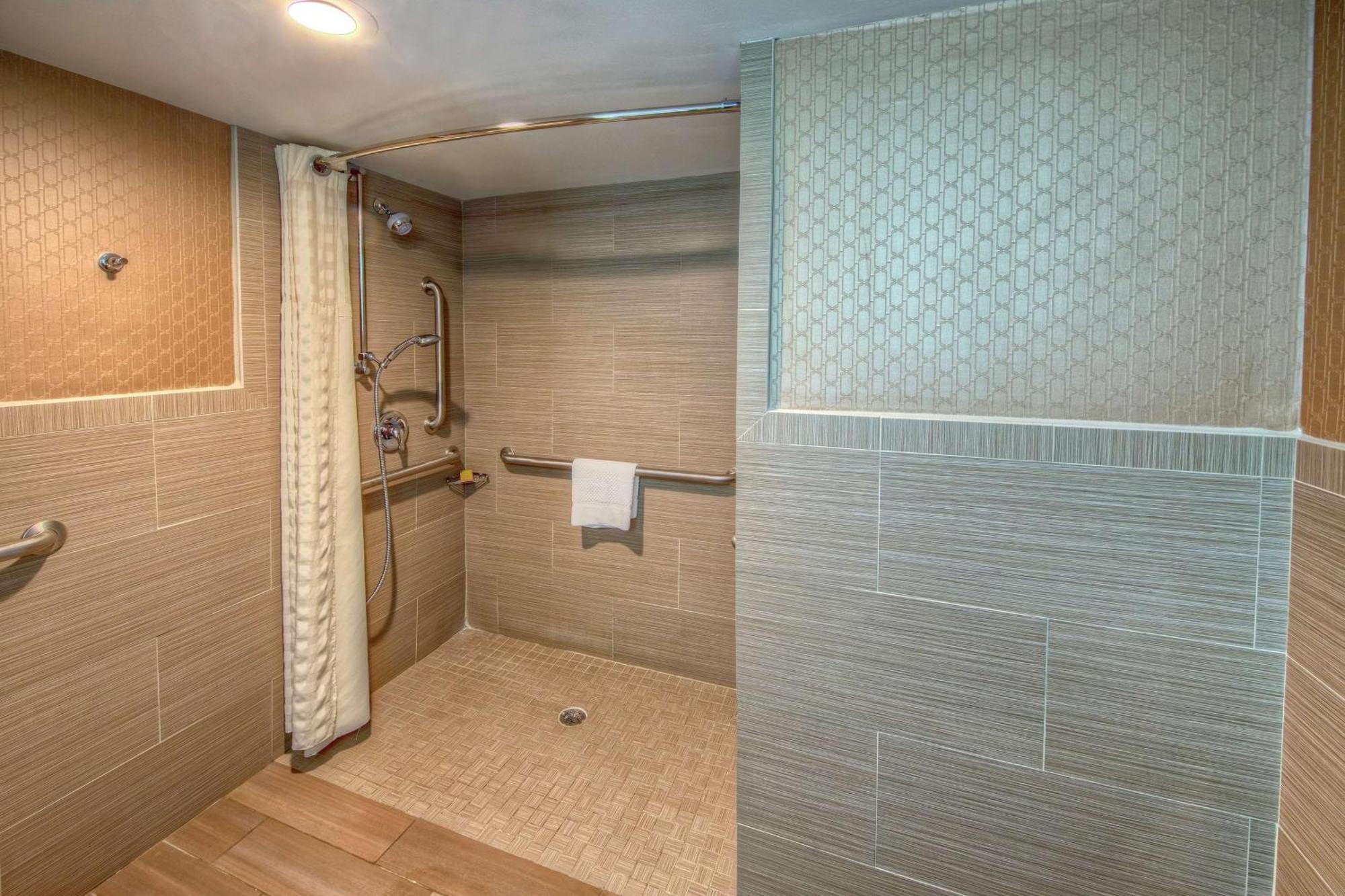 Doubletree By Hilton Hotel Memphis