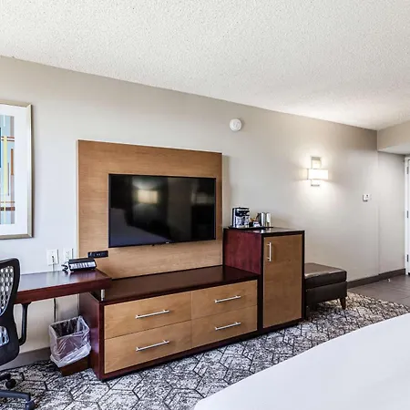 Doubletree By Hilton Memphis Hotel Exterior photo