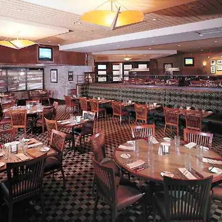 Doubletree By Hilton Memphis 